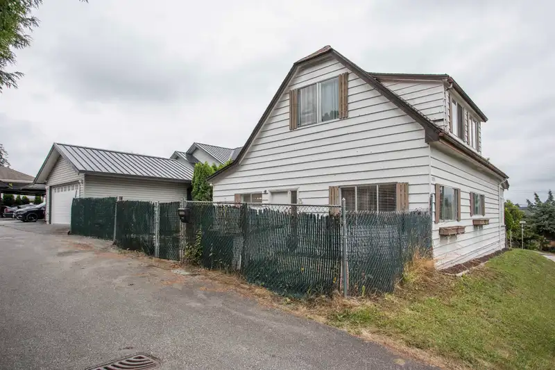 12393 GRAY STREET - photo 2 of 31