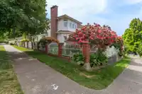 7416 JASPER CRESCENT - thumbnail 2