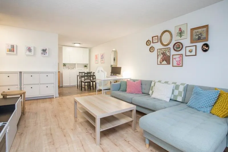 119 550 ROYAL AVENUE - photo 4 of 18