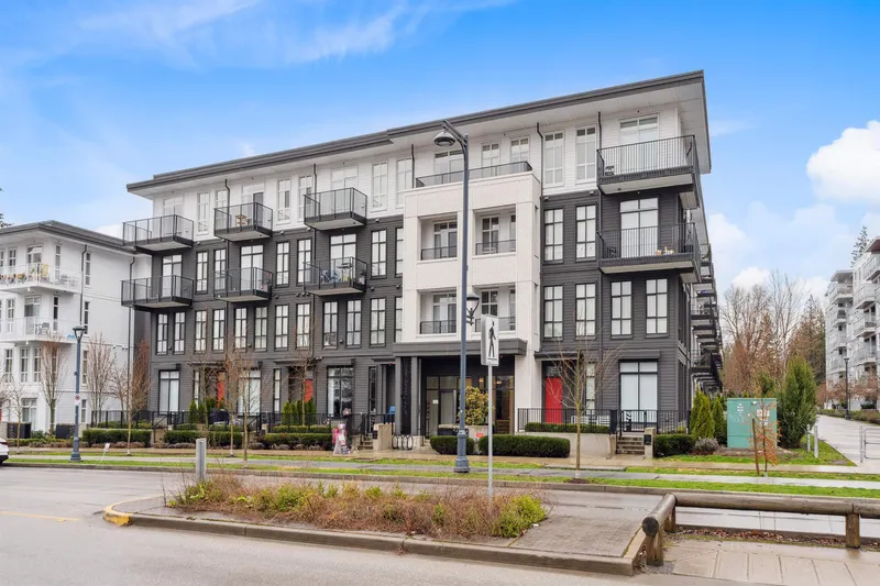 210 13933 105 BOULEVARD - photo 3 of 24