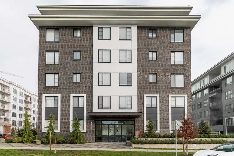 403 15815 85 AVENUE - photo 1 of 30