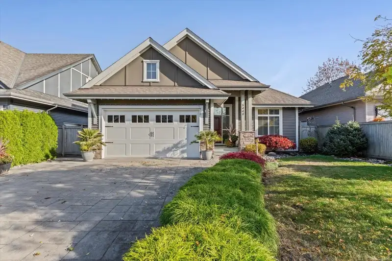 5440 CHINOOK STREET - photo 2 of 35