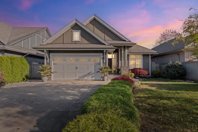 5440 CHINOOK STREET - photo 3 of 35