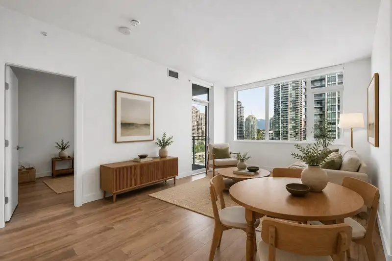 1308 4433 ALASKA STREET - photo 3 of 39