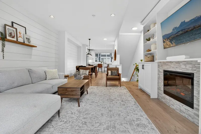 33 3039 156 STREET - photo 4 of 25