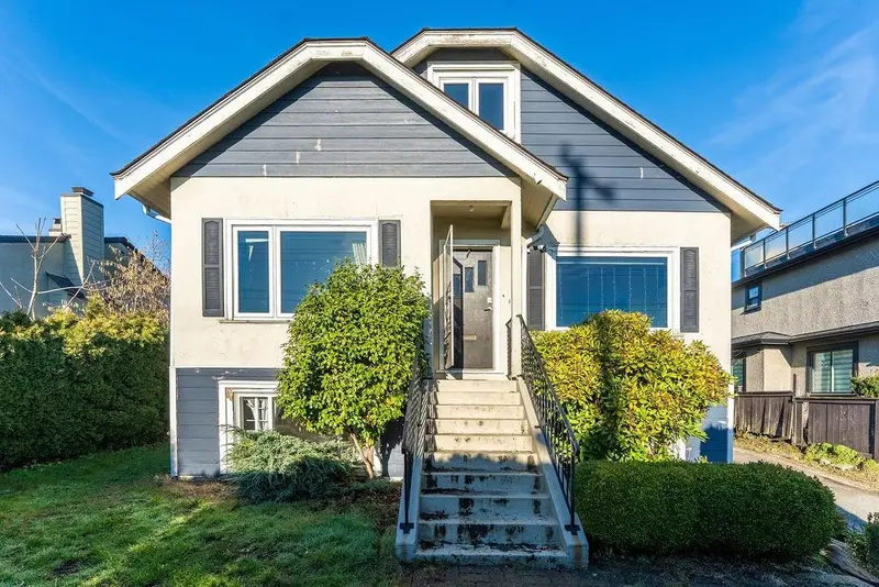 231 E EIGHTH AVENUE - photo 1 of 25