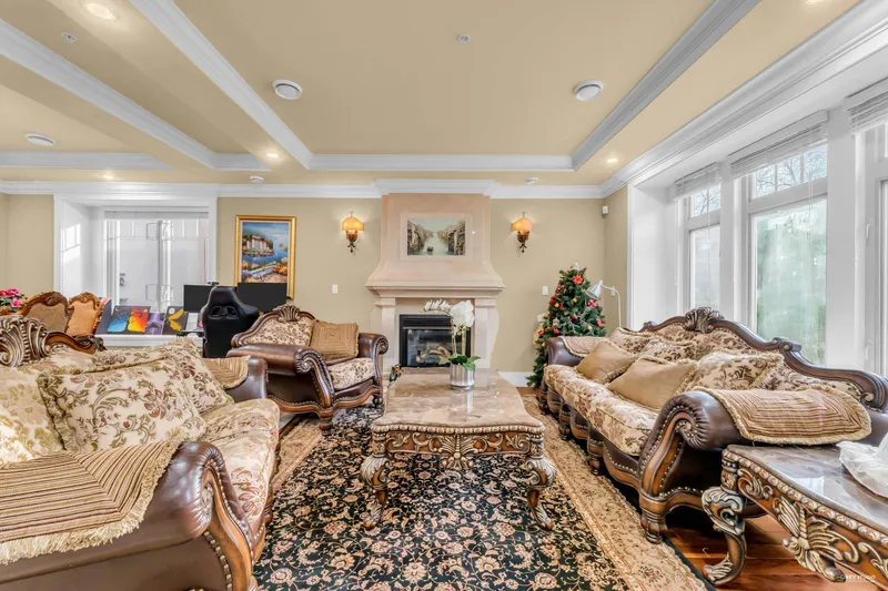 2139 W 22ND AVENUE - photo 3 of 25