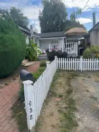 932 HABGOOD STREET - thumbnail 2