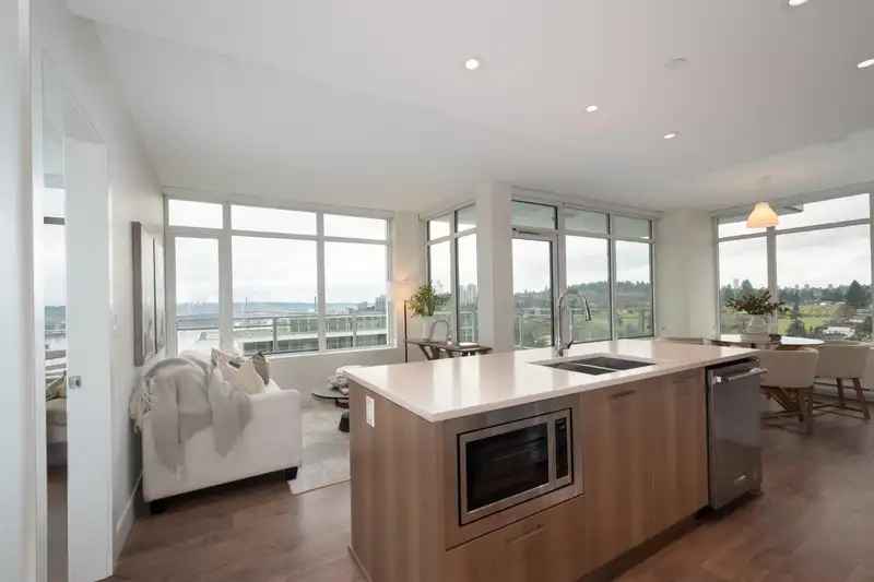 2102 258 NELSON'S COURT - photo 1 of 40