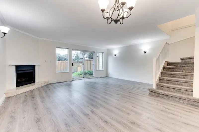 10 12331 PHOENIX DRIVE - photo 3 of 40