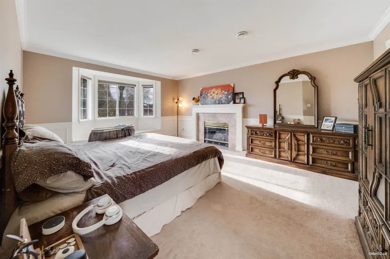 8569 141A STREET - photo 2 of 25