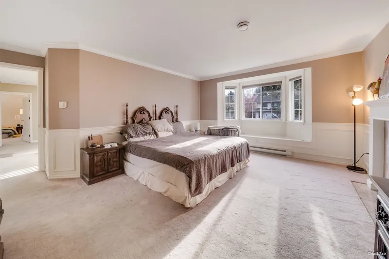 8569 141A STREET - photo 4 of 25