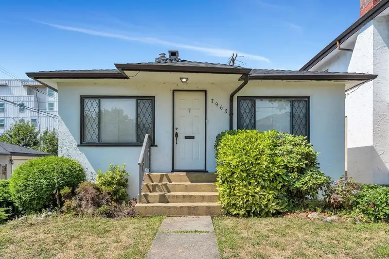 7965 ONTARIO STREET - photo 4 of 25