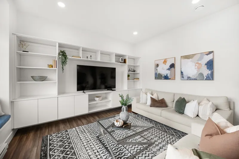 16 3552 VICTORIA DRIVE - photo 4 of 25