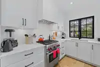 2072 KITCHENER STREET - thumbnail 5