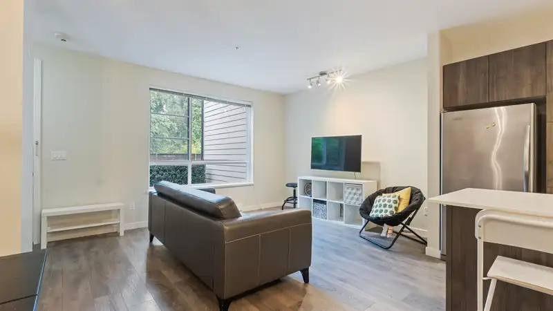 8 3728 THURSTON STREET - photo 2 of 21
