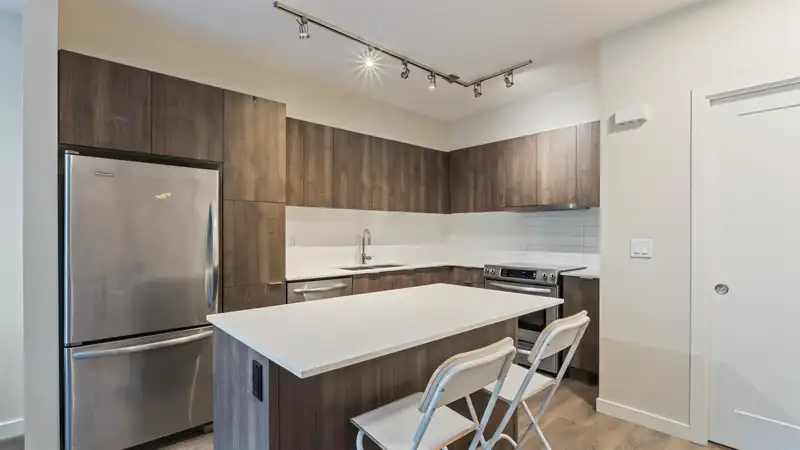 8 3728 THURSTON STREET - photo 4 of 21