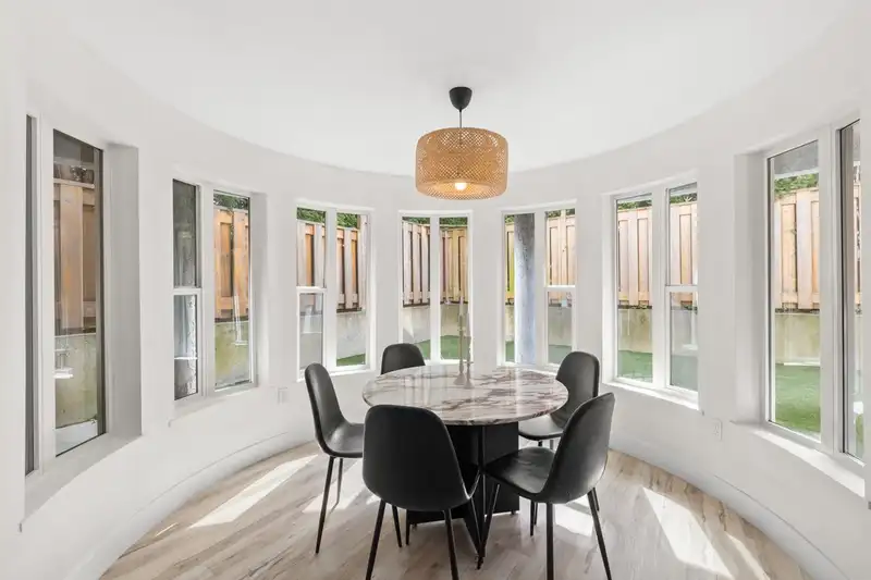 101 3505 W BROADWAY - photo 1 of 40