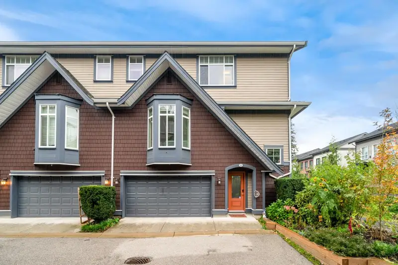 23 15977 26 AVENUE - photo 1 of 25