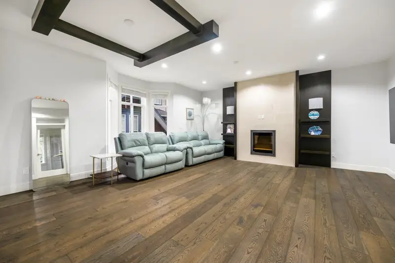 23 15977 26 AVENUE - photo 4 of 25