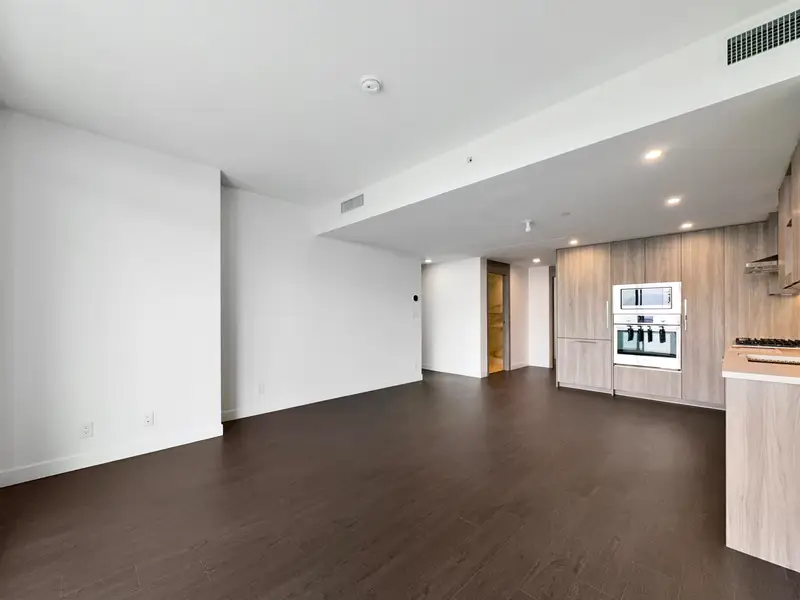 3102 13778 100 AVENUE - photo 2 of 25