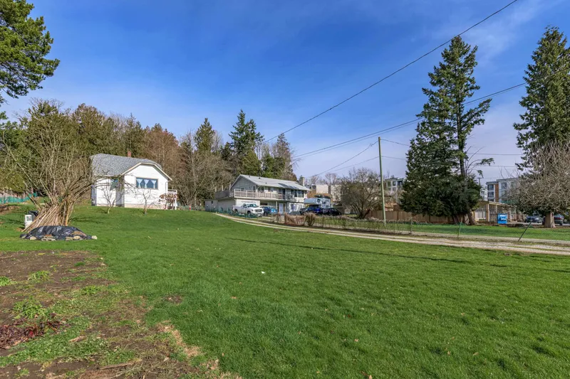 19957 68 AVENUE - photo 1 of 15