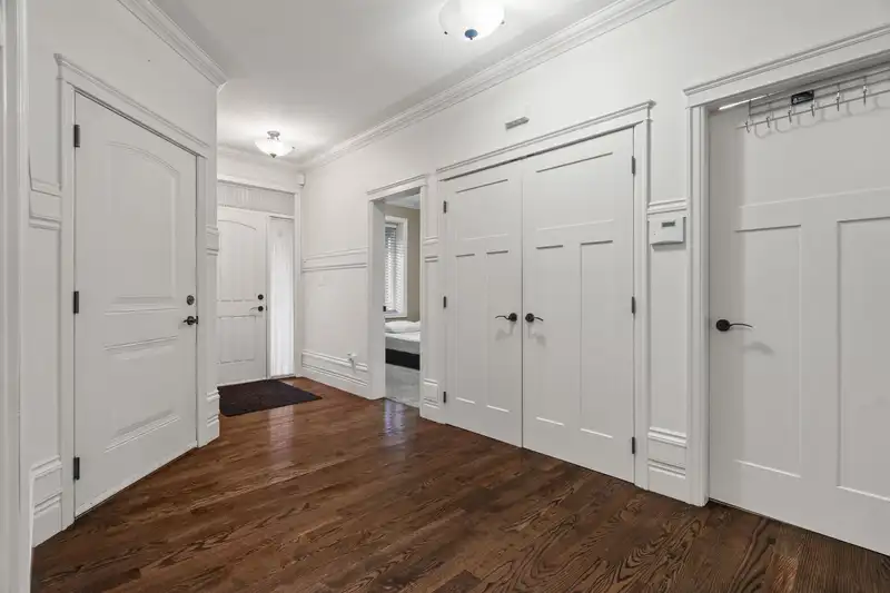 8512 BRADSHAW PLACE - photo 4 of 40