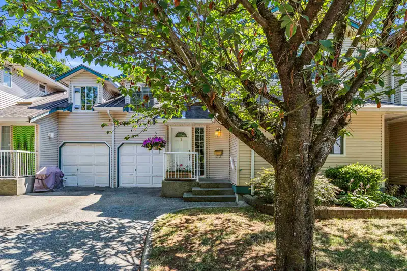 2 19252 119 AVENUE - photo 2 of 36