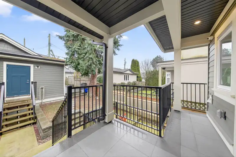 6532 ANGUS DRIVE - photo 4 of 39