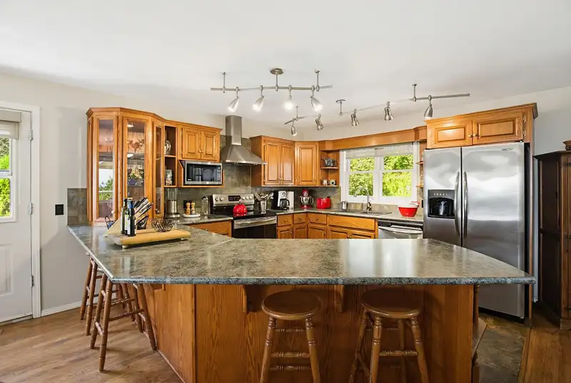 31155 OLSON AVENUE - photo 4 of 40