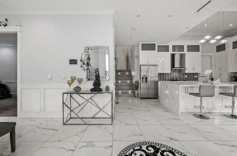 14218 69A AVENUE - photo 4 of 25