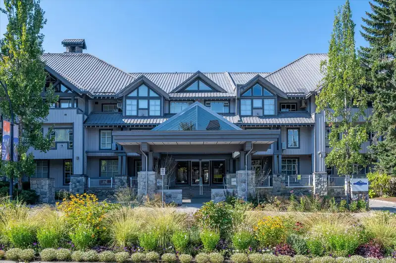106 4573 CHATEAU BOULEVARD - photo 1 of 19
