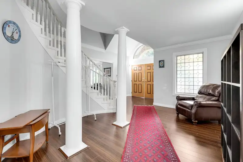 17588 28 AVENUE - photo 3 of 30