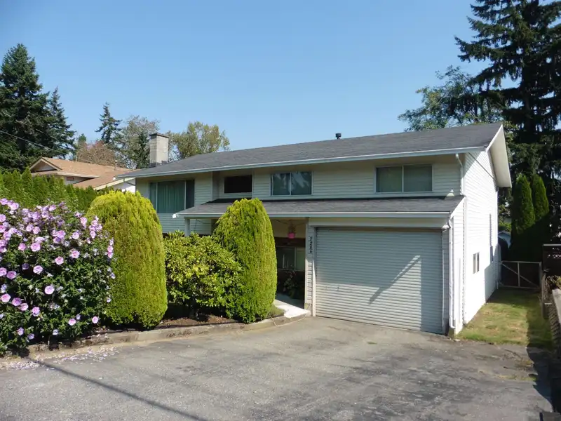 2286 154 STREET - photo 2 of 36
