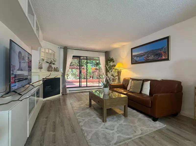 111 13507 96 AVENUE - photo 2 of 14