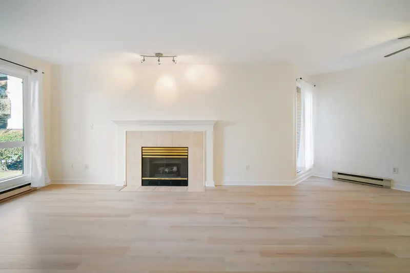 119 7437 MOFFATT ROAD - photo 3 of 24