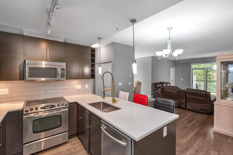 411 14358 60 AVENUE - photo 1 of 24