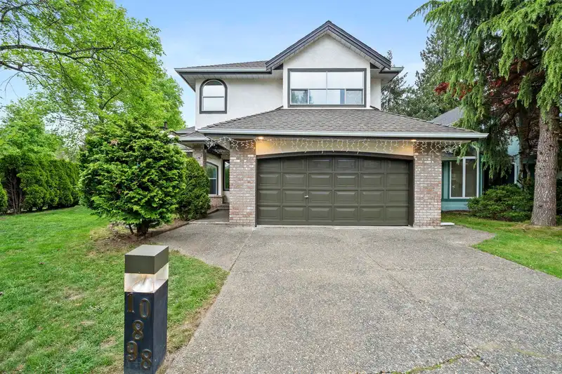 10898 160A STREET - photo 1 of 21