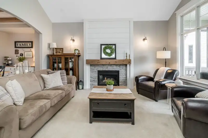 21075 86 AVENUE - photo 2 of 30