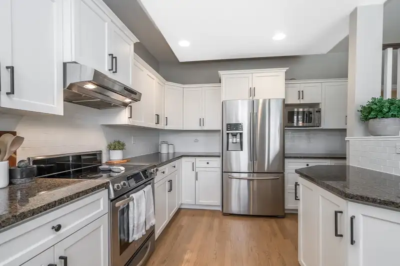 21075 86 AVENUE - photo 4 of 30