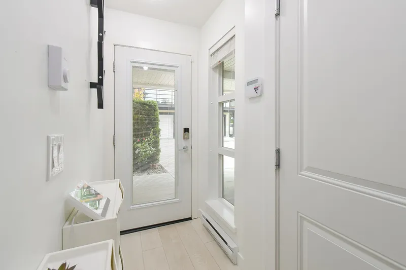 34 20857 77A AVENUE - photo 3 of 25