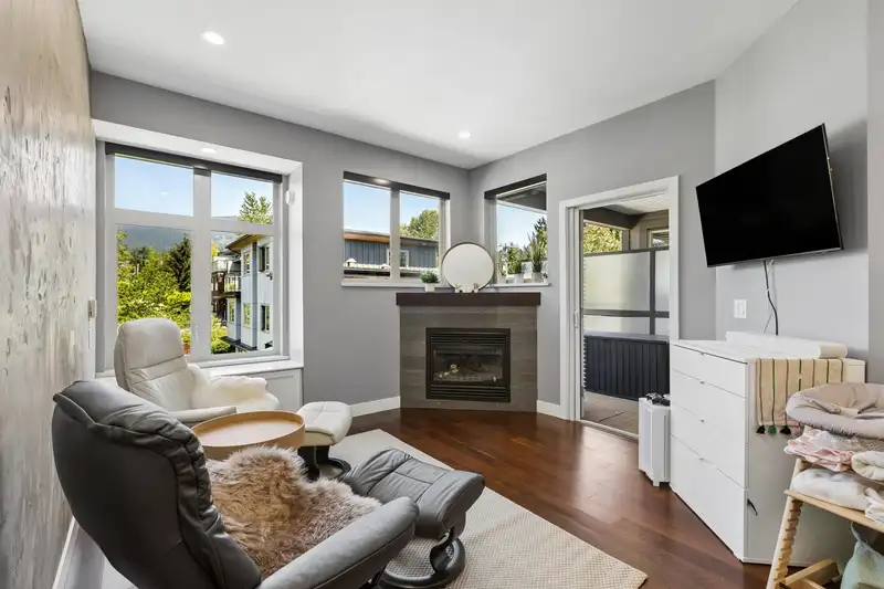 303 116 W 23RD STREET - photo 2 of 36