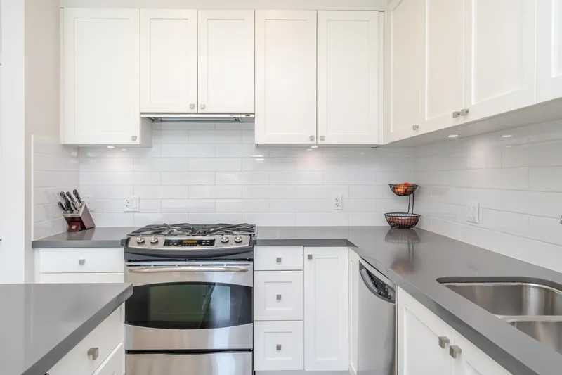 203 15850 26 AVENUE - photo 4 of 25