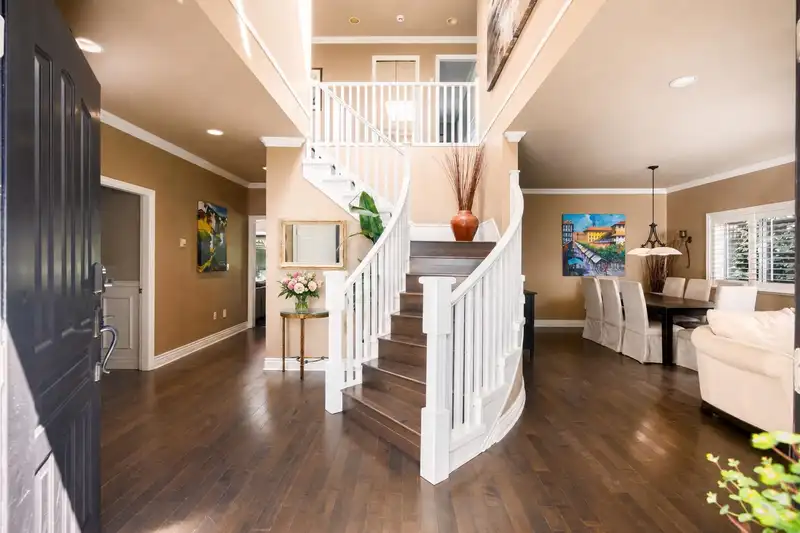 228 W KINGS ROAD - photo 3 of 40