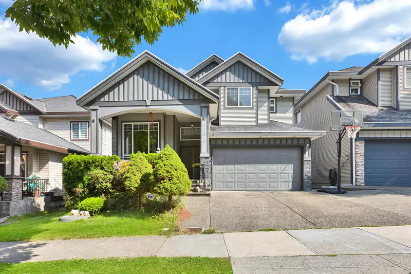 7770 146 STREET - photo 1 of 25