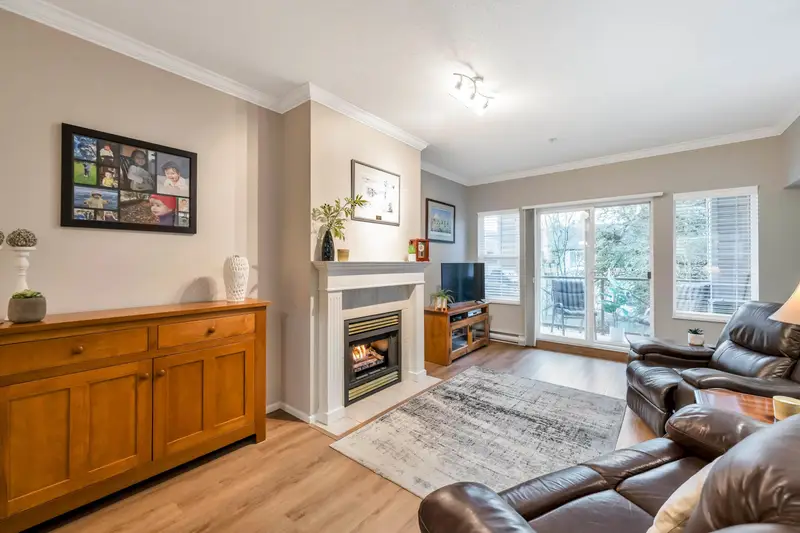 202 4745 54A STREET - photo 3 of 25