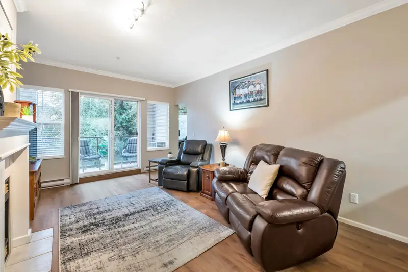 202 4745 54A STREET - photo 4 of 25