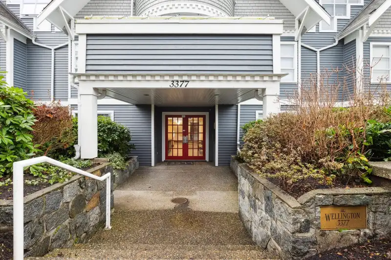 101 3377 CAPILANO CRESCENT - photo 1 of 40