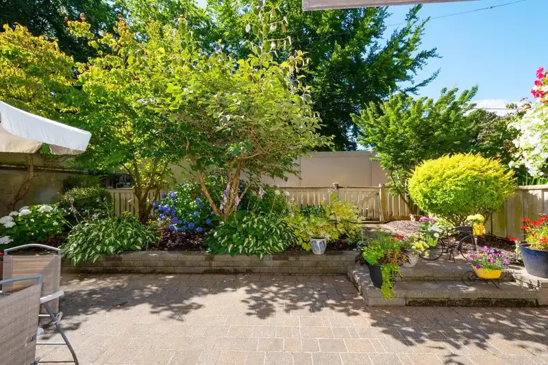 105 2320 TRINITY STREET - photo 1 of 38
