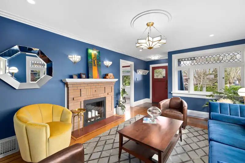 2906 W 12TH AVENUE - photo 4 of 40